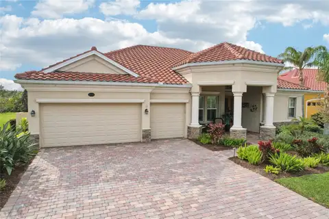 5428 ROYAL POINCIANA WAY — home for sale