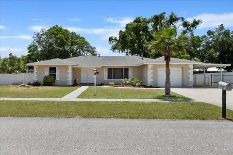 7304 GATES CIR — home for sale