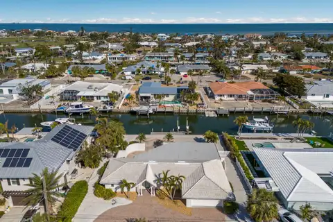 627 DUNDEE LN — home for sale