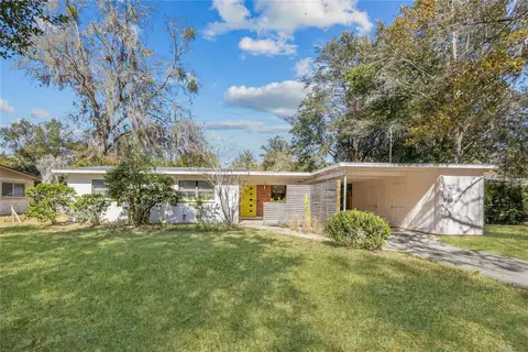1122 NE 20TH PL — home for sale