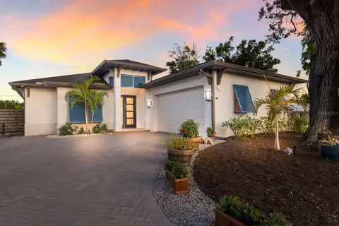 2823 MARSHALL DR — home for sale