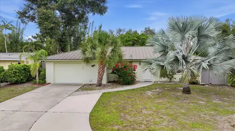 6233 ROCKEFELLER AVE — home for sale
