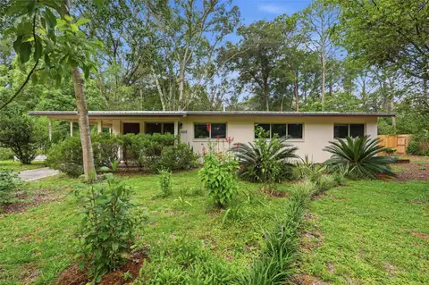 2002 NE 7TH ST — home for sale